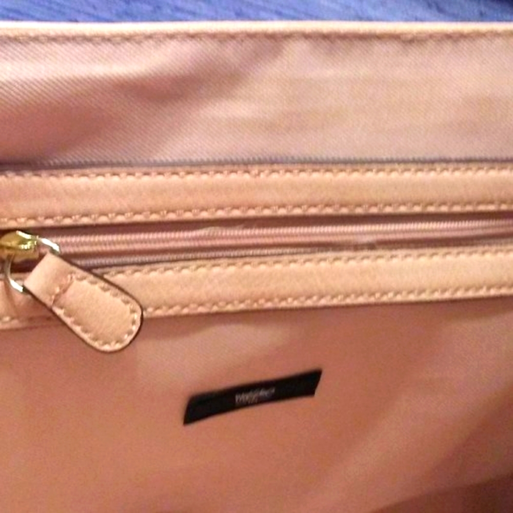 🪻 Purse🪻 - Picture 5 of 9